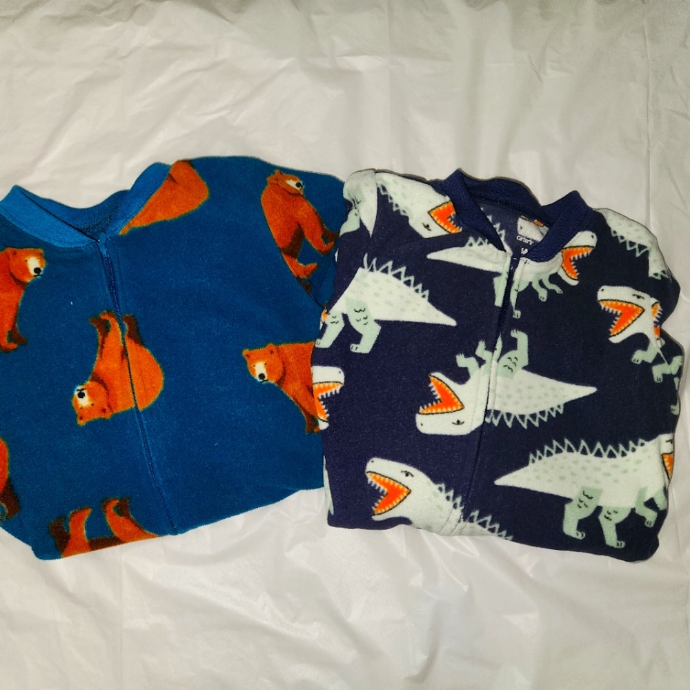 CARTER'S fleece footed glow in the dark pajamas size 6